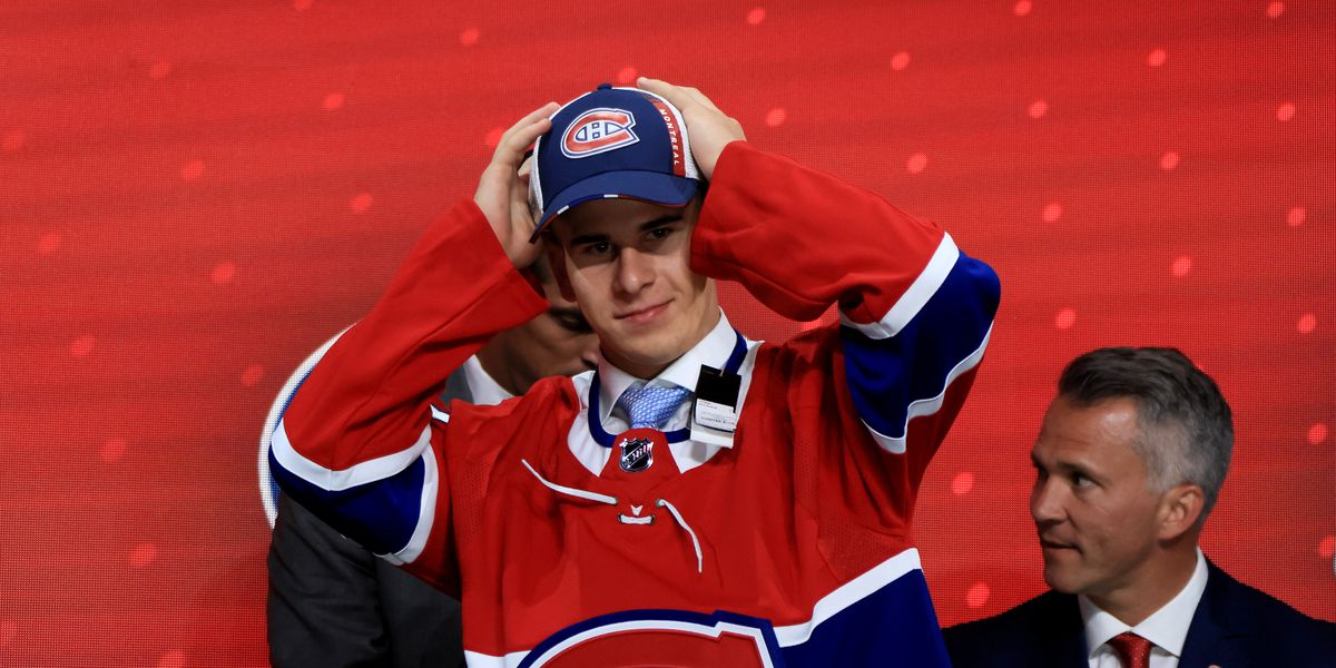 Danny Dubé suggère que les Canadiens gèrent le dossier Filip Mesar comme ils l'ont fait avec Nick Suzuki