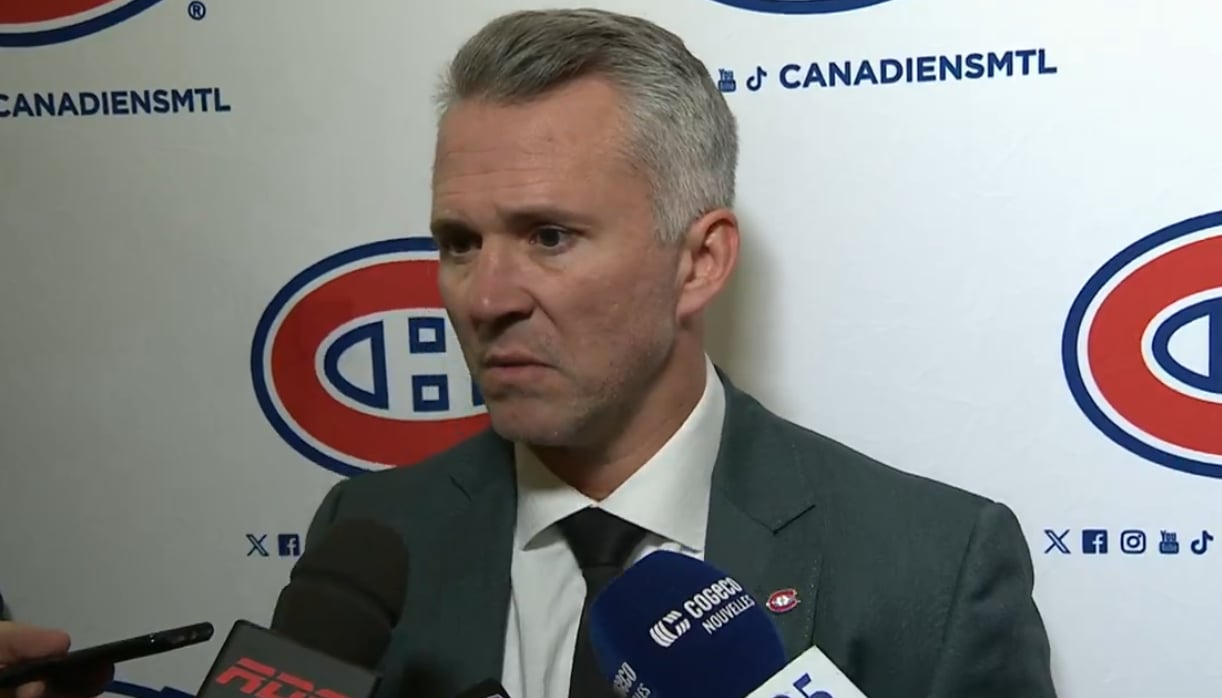 Martin St-Louis furieux du travail des arbitres en point de presse