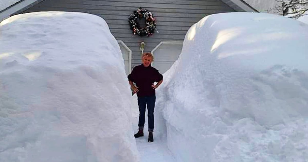 Voici des images impressionnantes de l'intense tempête de neige qui a frappé une partie de l'Ontario