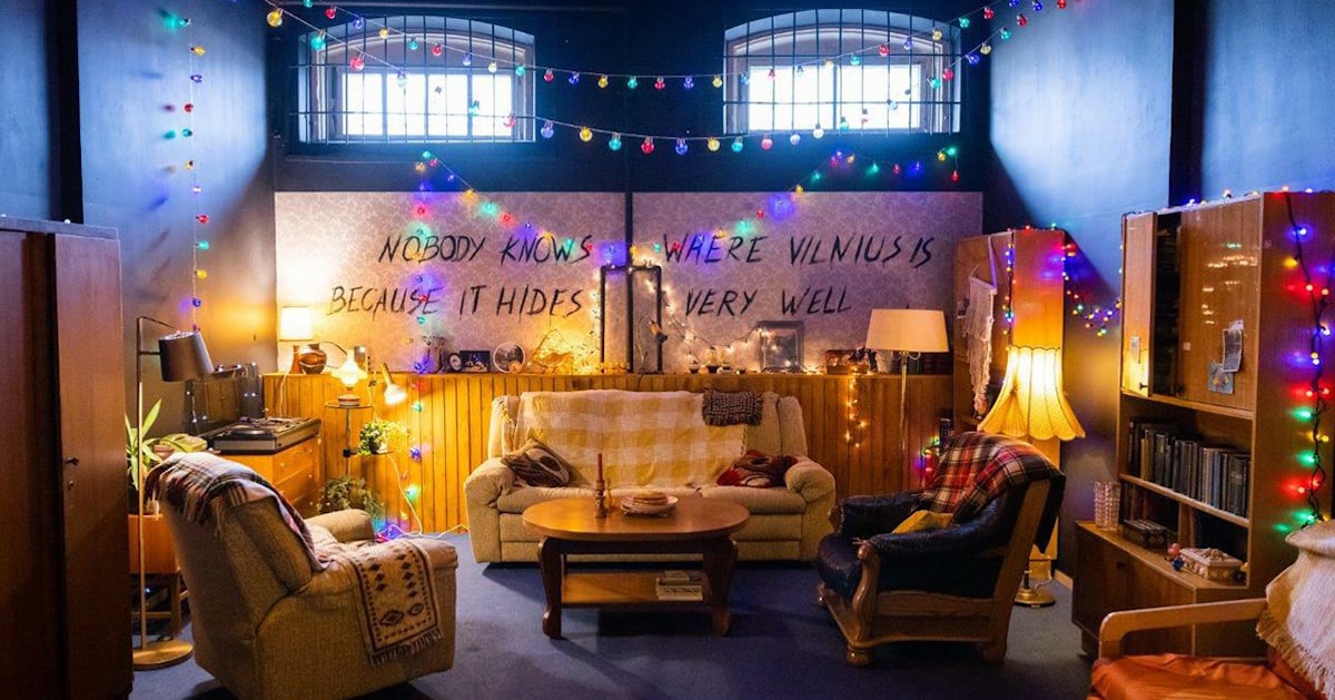 Airbnb vous propose de dormir dans la cellule de Jim Hopper, de Stranger Things
