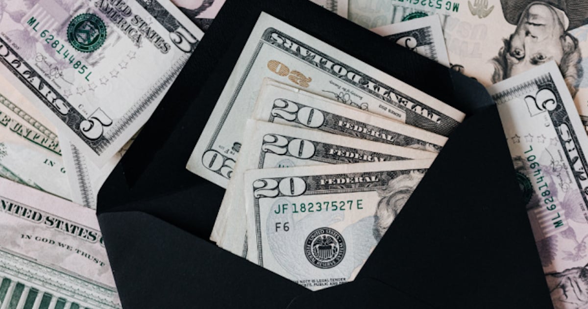 Le défi des 100 enveloppes, pour économiser 5 000$ en moins d'un an