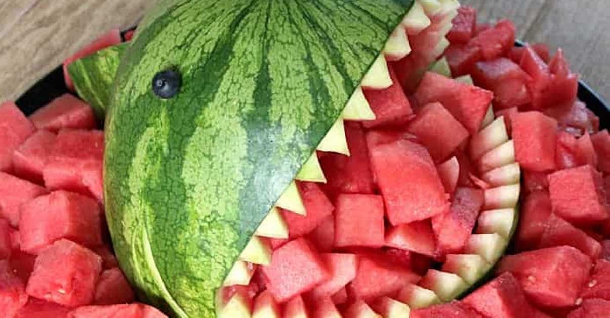 Comment faire un requin en melon d'eau