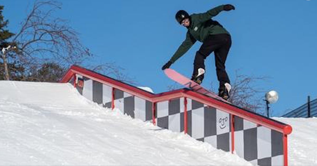 On peut maintenant faire de la planche à neige gratuitement en plein coeur de Montréal