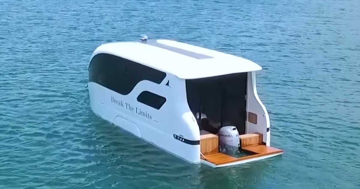 Idée pour les vacances: un camping-car flottant!