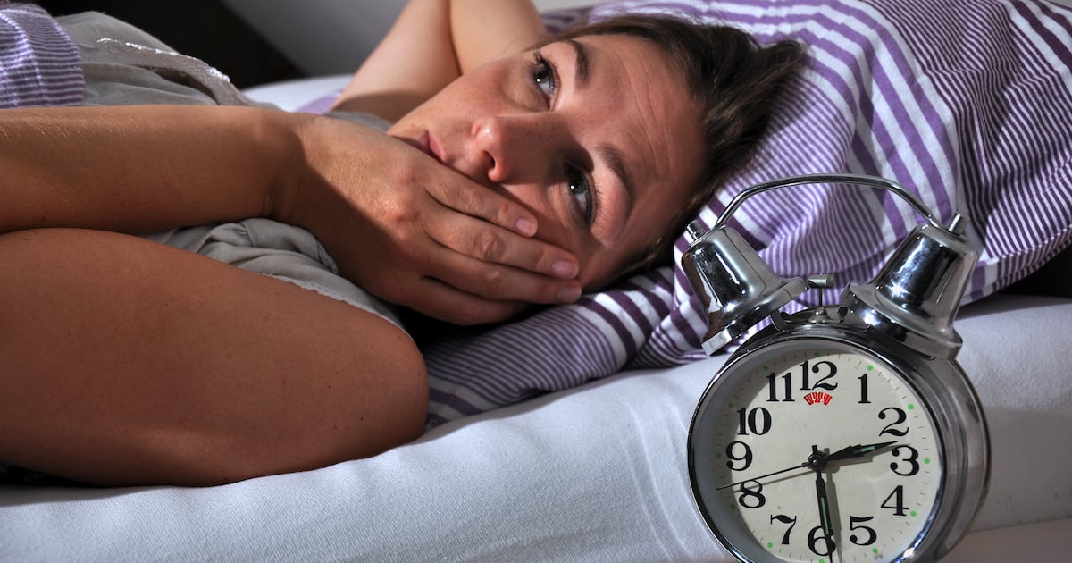 Les 7 aliments à éviter si vous avez un trouble du sommeil, selon des médecins 