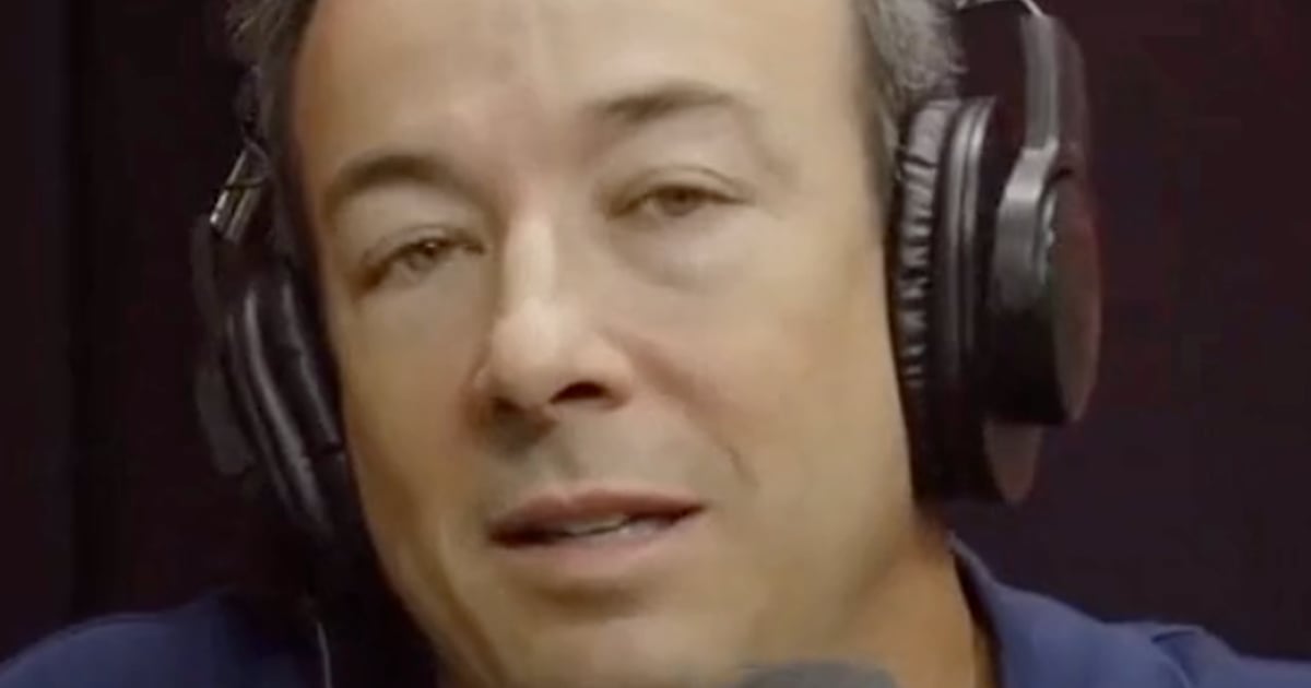 Luc Poirier fait une déclaration sur les voitures électriques qui fait beaucoup réagir les Québécois