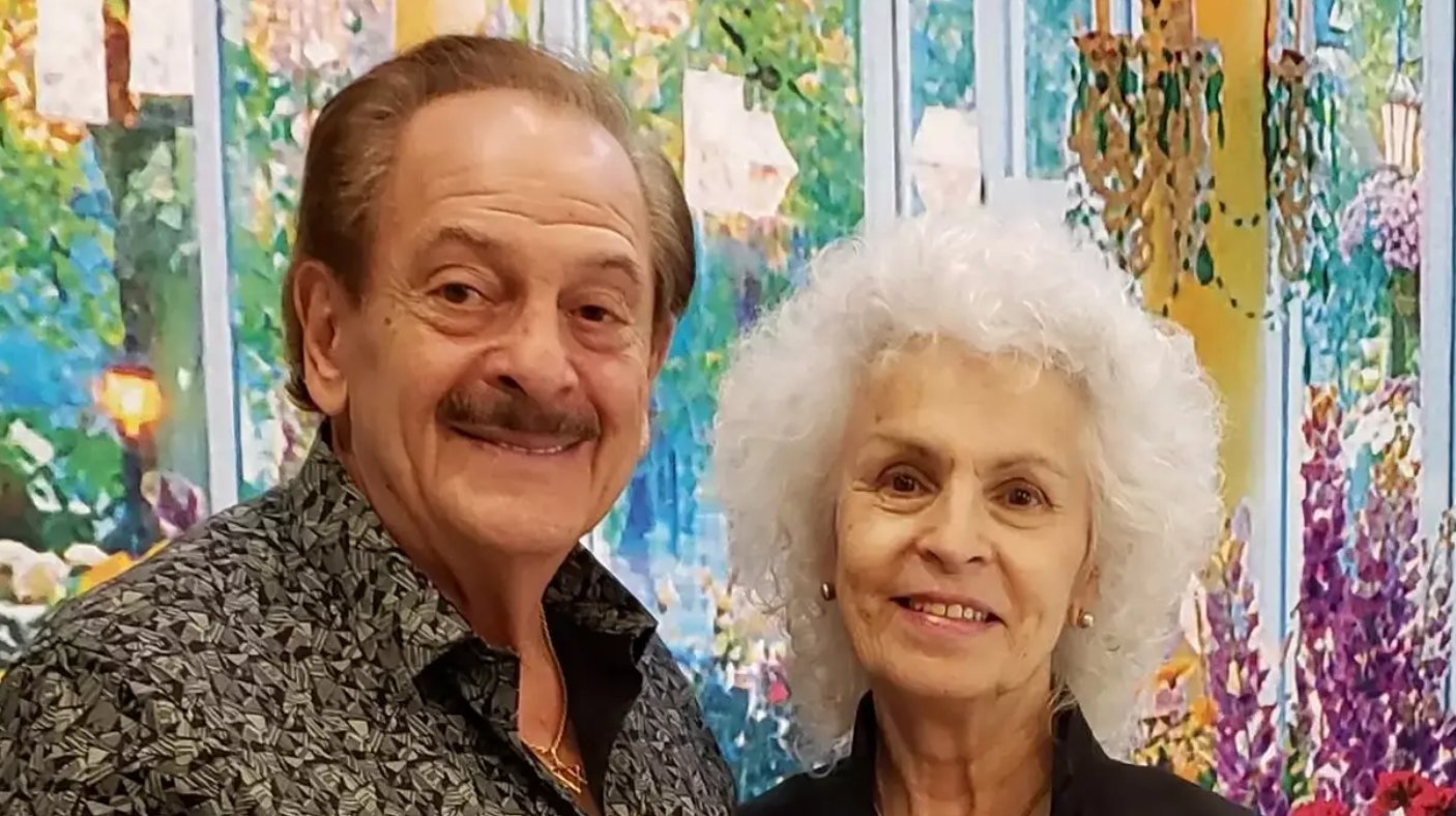 Un couple vend tout, incluant leur maison, pour aller vivre sur un bateau de croisière.