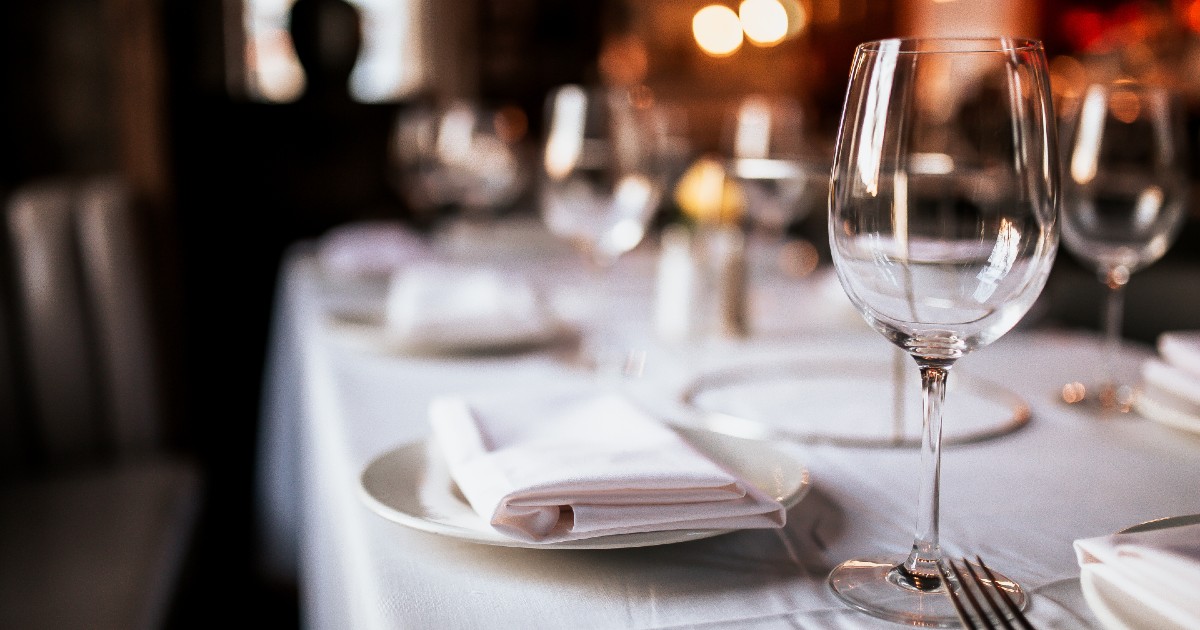 Bientôt des amendes pour les clients qui ne présentent pas à leur réservation au restaurant ?