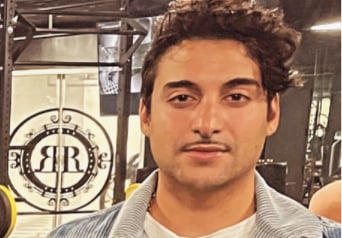 James Awad défie le ministre des Transports dans un ring pour régler la question des amendes