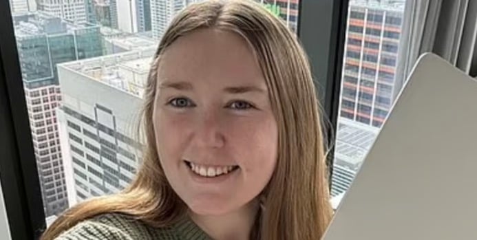 Une jeune femme quitte son emploi à temps plein et gagne jusqu'à 12 500 $ par mois