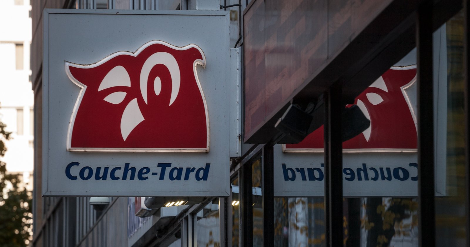 De nombreux dépanneurs Couche-Tard ferment leurs portes au Québec
