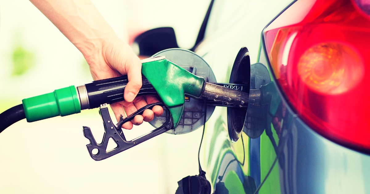 Le prix de l'essence chute au Québec et il n'a jamais été aussi bas depuis le début du mois