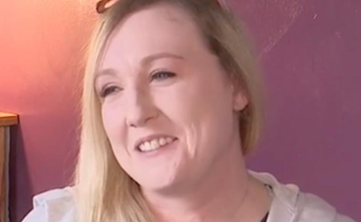 La serveuse qui avait reçu 10 000 $ de pourboire a été congédiée par son employeur 