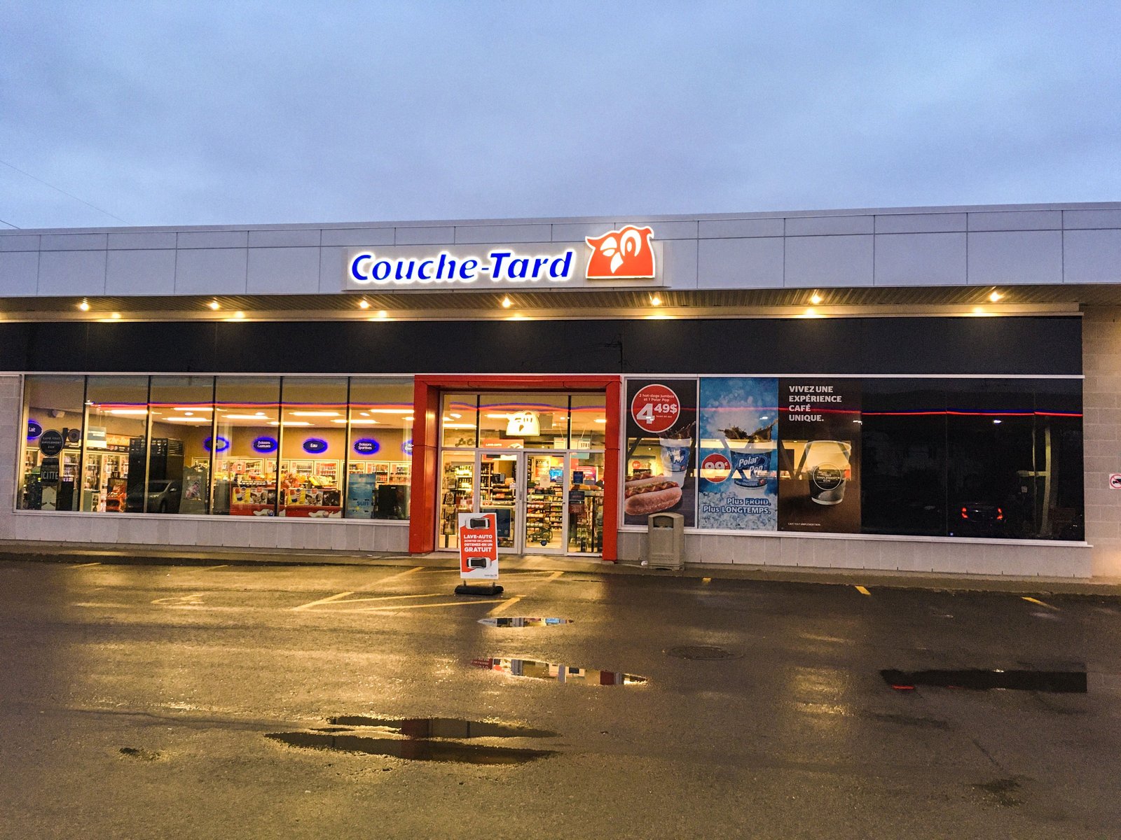 Au tour de Couche-Tard de suspendre ses activités en Russie