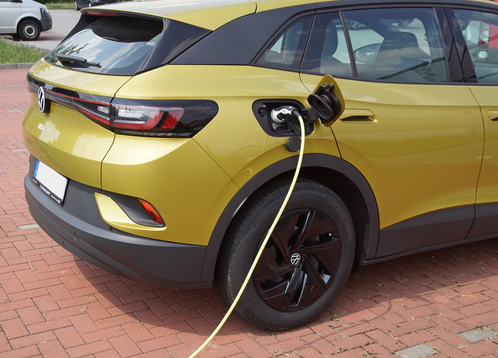 Les Québécois s'impatientent avec les voitures électriques 