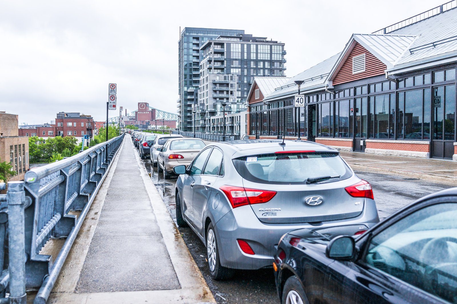 Un nouveau système de tarification du stationnement est entré en vigueur à Montréal
