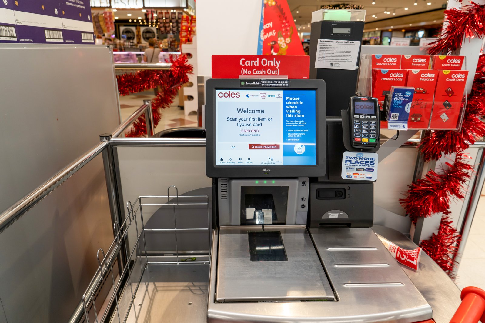 Une grande majorité de Québécois est favorable aux caisses libre-service. 