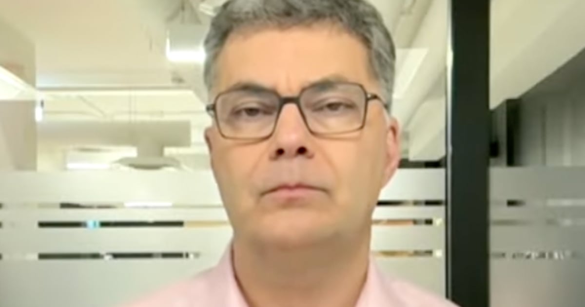 On ne payait pas assez cher l'essence au Québec, selon Mario Dumont