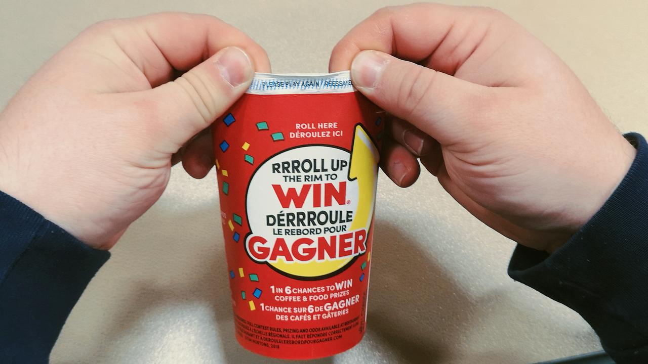 Le concours «Déroule pour gagner» est de retour chez Tim Hortons, mais il n'y a plus rien à dérouler.