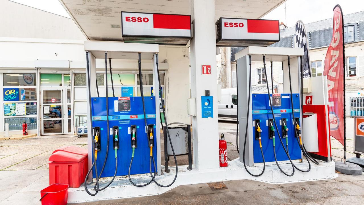 Dépêchez vous à faire le plein, le prix de l'essence est en train de monter