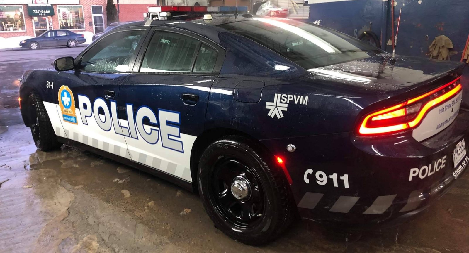Le SPVM interdit de faire laver les autopatrouilles en raison de compressions budgétaires.