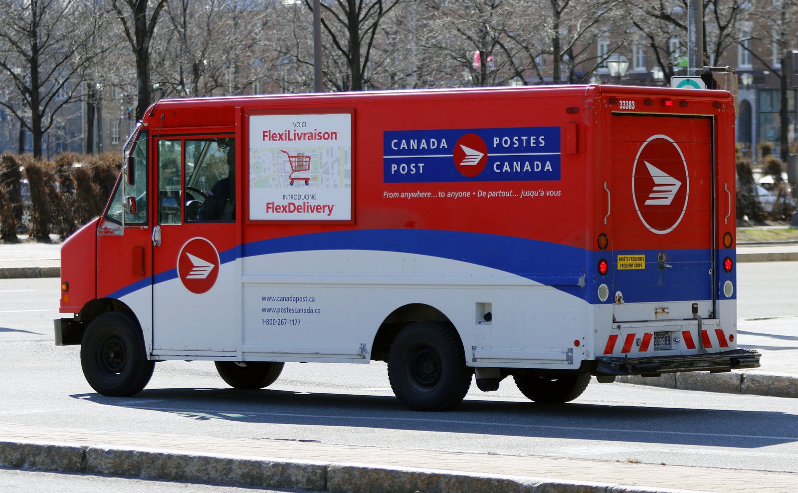 Postes Canada recherche 4000 employés pour les colis de Noël