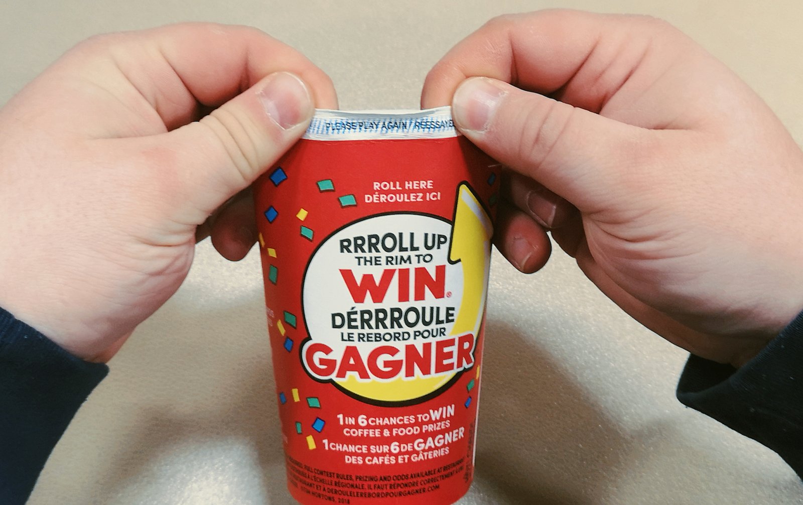 Il y a un truc pour gagner en double au concours « Déroule le rebord » chez Tim Hortons