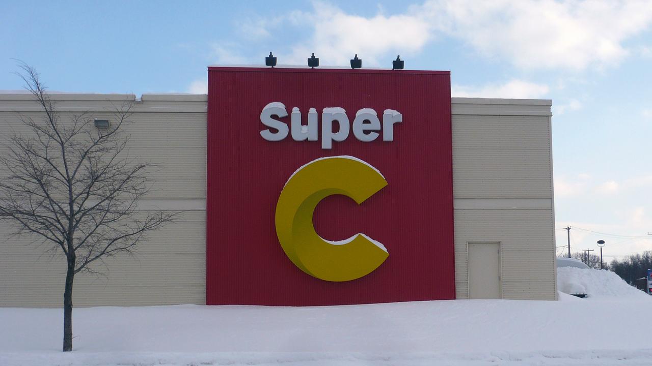 Les grandes chaînes d'épiceries souhaitent investir dans les supermarchés à rabais.