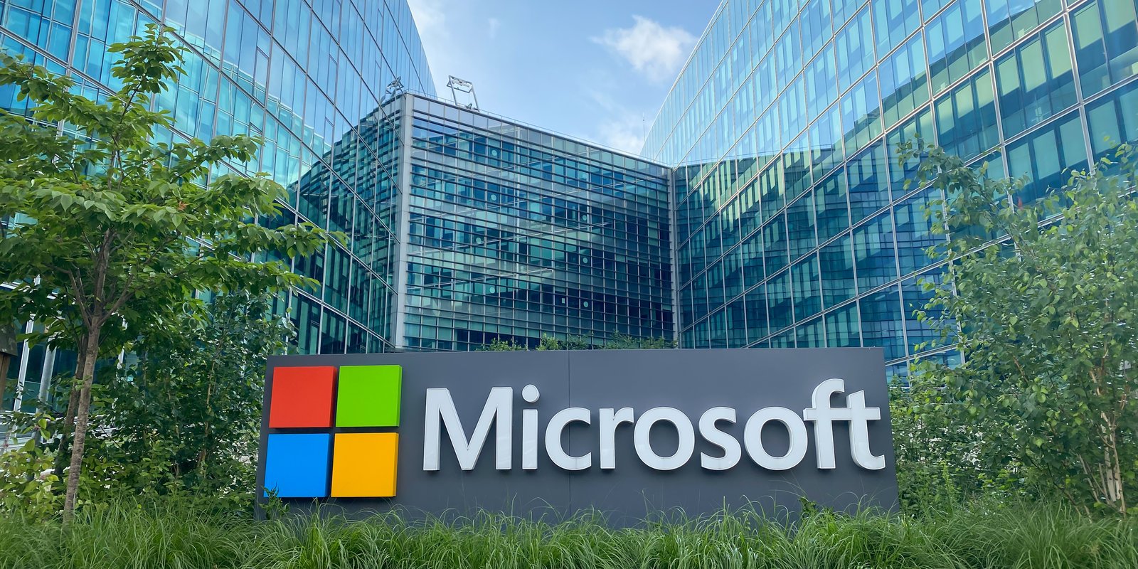 Microsoft annonce un investissement de plus de 650 millions au Québec 