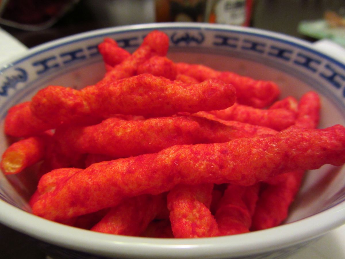 Une nouvelle saveur de Doritos et de Cheetos tellement épicée rend les employés de l'usine malades.
