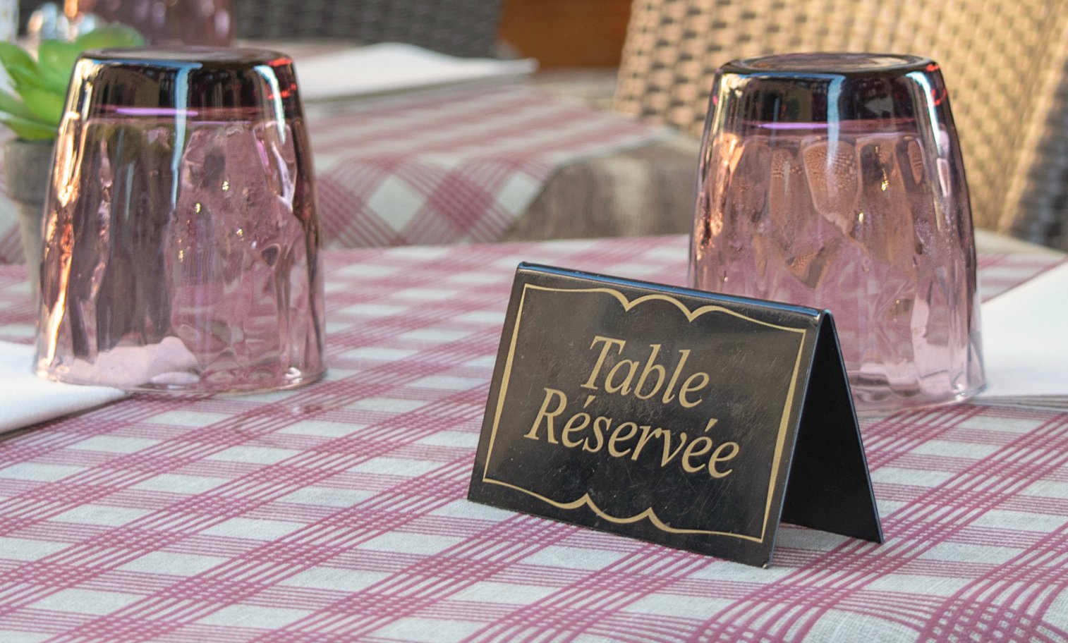 Certains restaurants commencent à ne plus prendre de réservations 