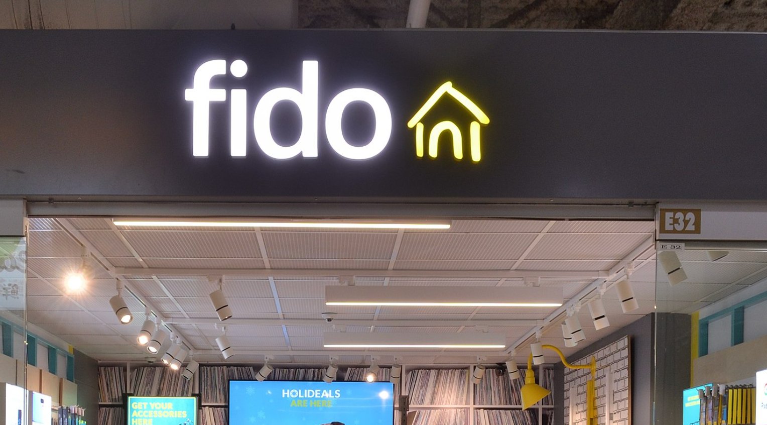 Préparez vous à payer plus cher pour votre forfait de cellulaire si vous êtes un abonné Rogers et Fido