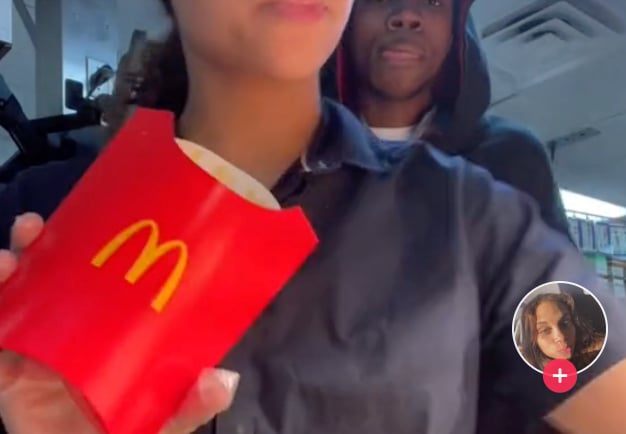 Les formats de frites chez McDo sont-ils vraiment tous différents? Une employée met les choses au clair!