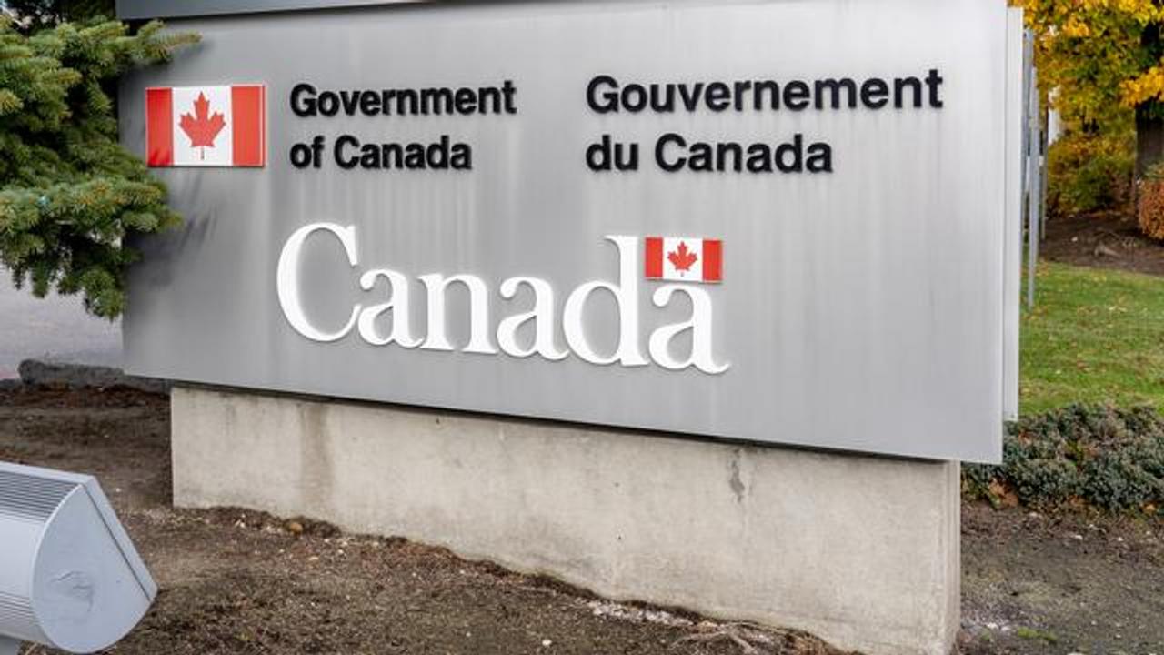 De nombreux Québécois doivent maintenant payer des milliers de dollars en impôts 