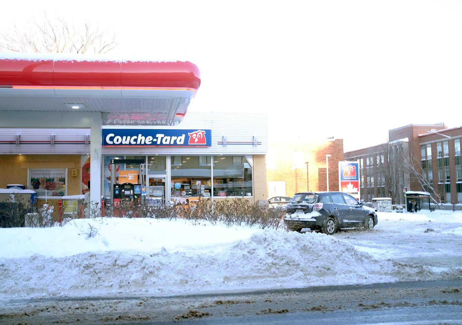 Le prix de l'essence au Québec à son plus bas depuis des mois