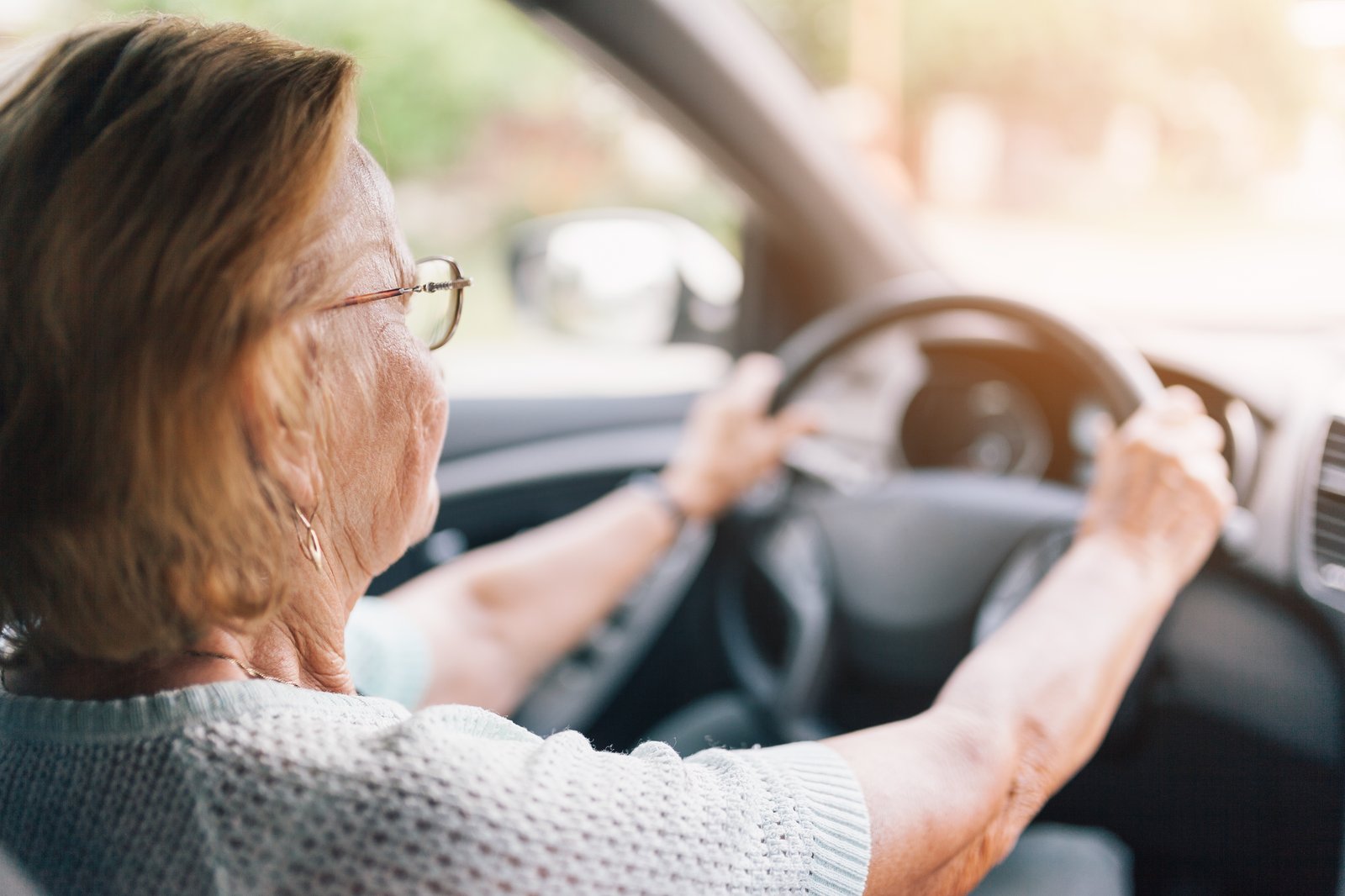 Des milliers de personnes âgées pourraient perdre leur permis de conduire suite à un nouveau règlement de la SAAQ