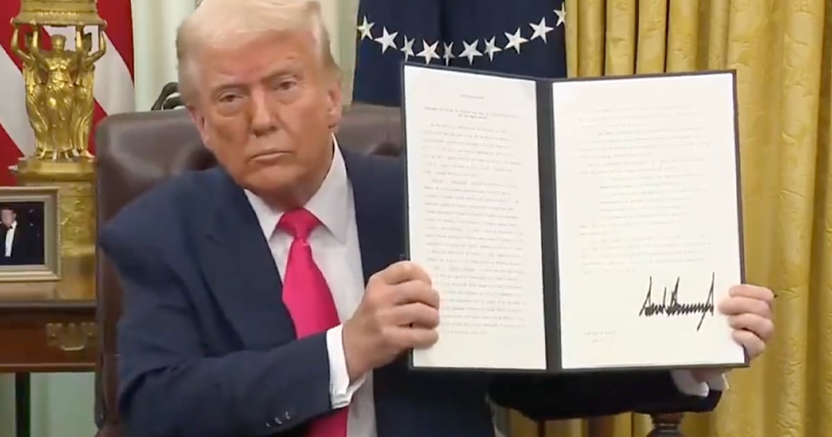 Donald Trump signe un décret majeur sur les tarifs douaniers
