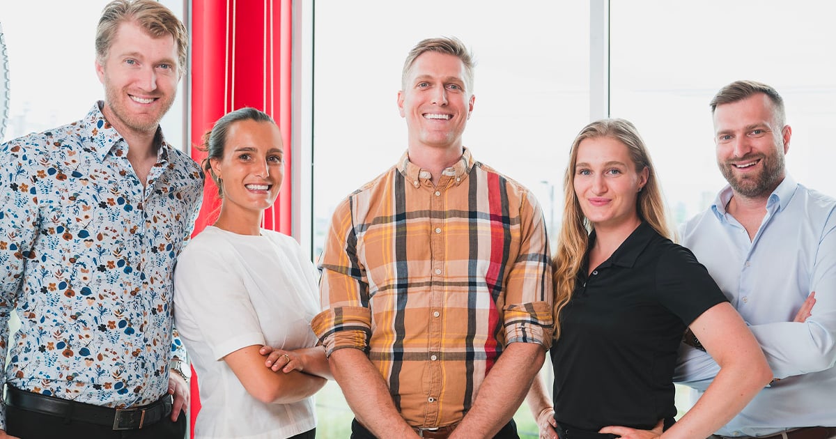 Des patrons québécois offrent une prime de 100 000 $ à leurs employés 