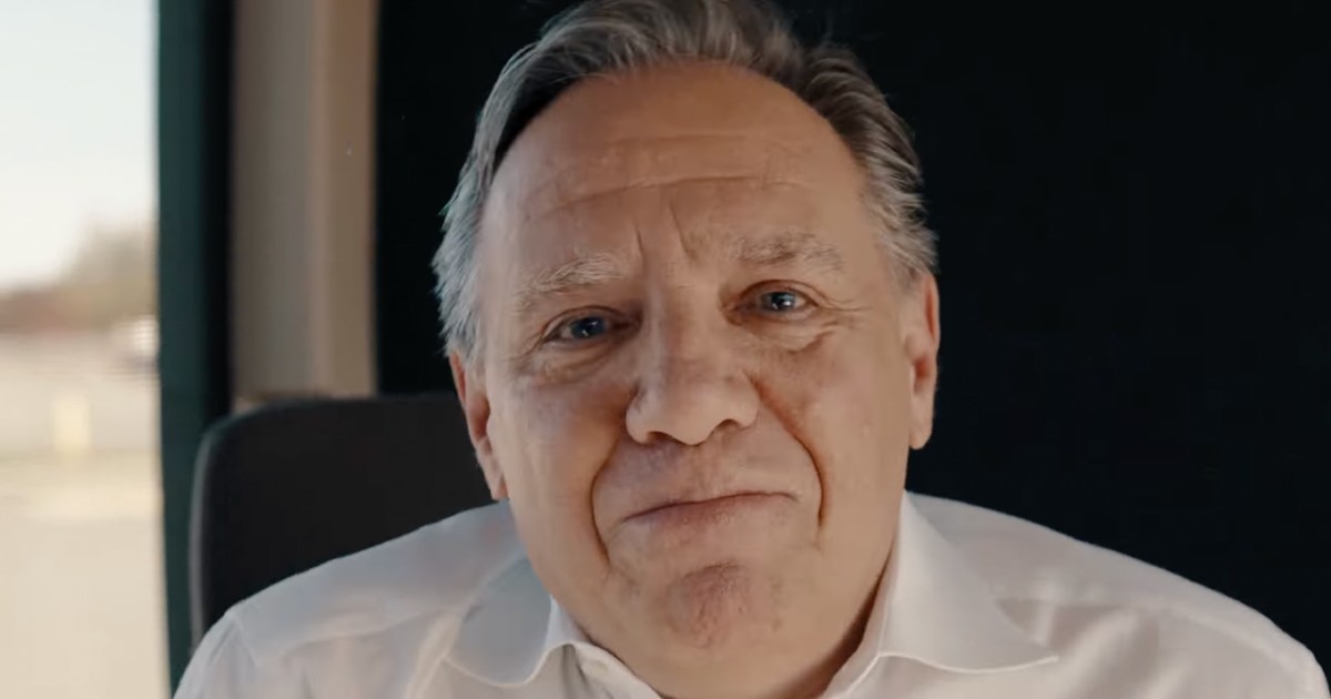 François Legault appelle les Québécois à aller voter et leur promet un chèque de 400$ à 600$ dès décembre