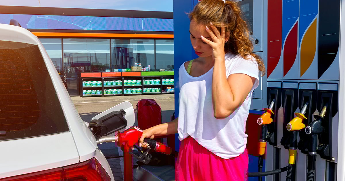 Le prix du litre d'essence devrait bientôt atteindre 2 $, selon un expert