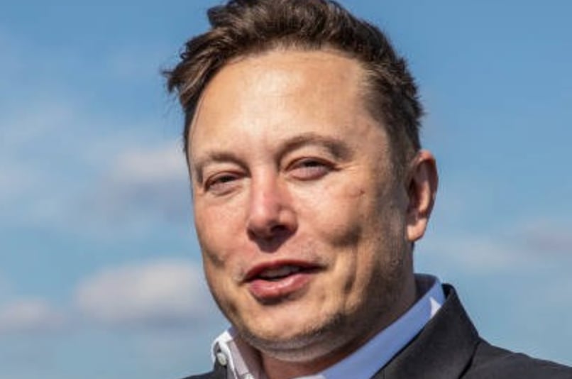 Elon Musk met fin au télé-travail et affirme que ce « n'est plus acceptable ».