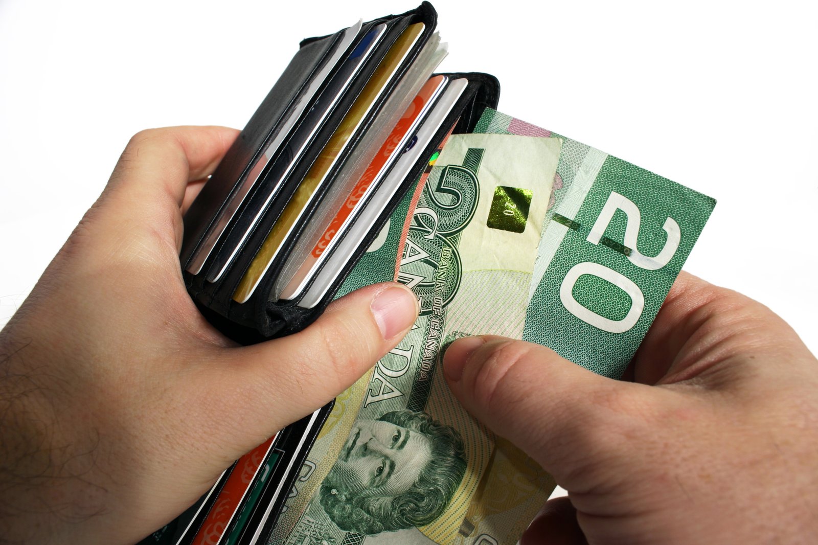 Le gouvernement annonce des milliards pour aider les Canadiens durant la vague Omicron