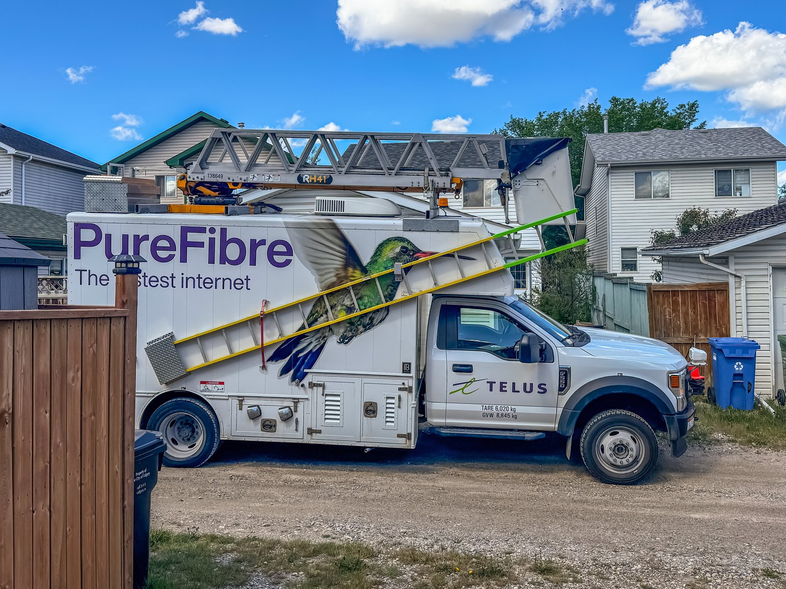 TELUS étend son service Internet PureFibre au Québec.