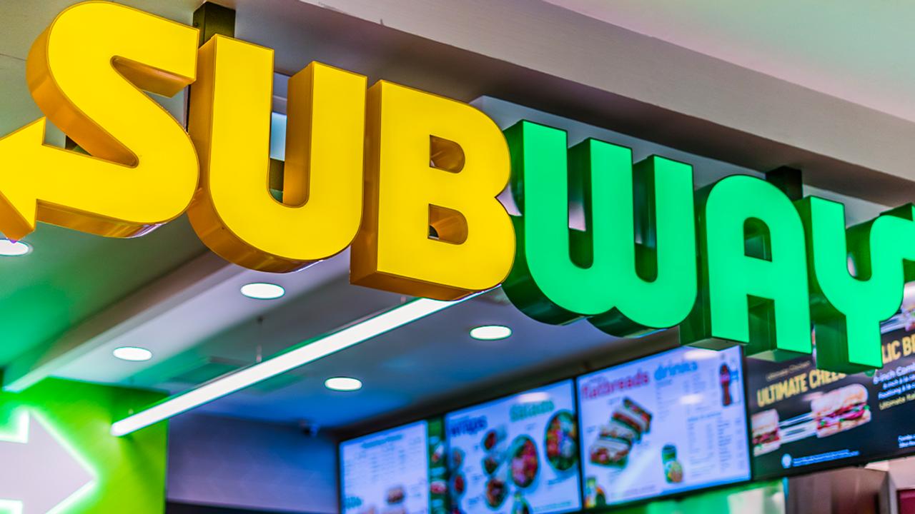 Subway annonce de nouveaux biscuits qui sont aussi gros que leurs sandwichs.