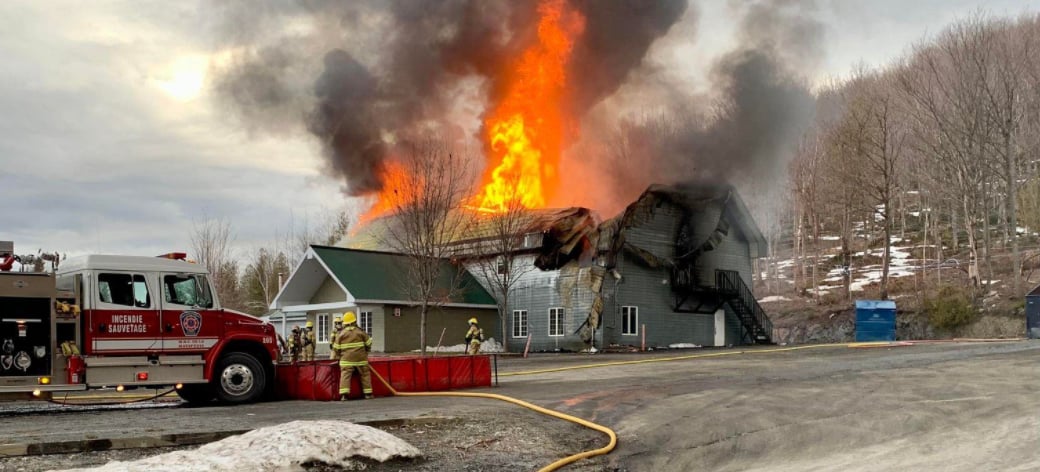 Un incendie majeur ravage complètement un fleuron du tourisme québécois