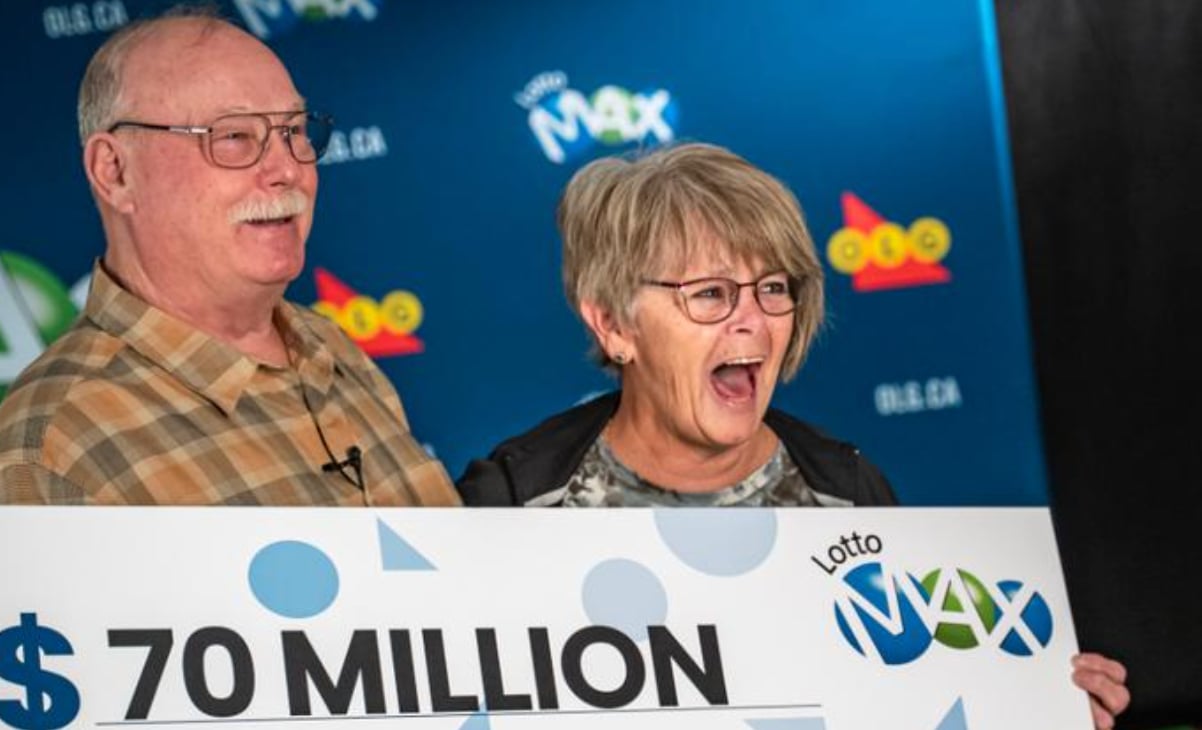 Le couple qui a gagné 70 millions au Lotto Max brise finalement le silence