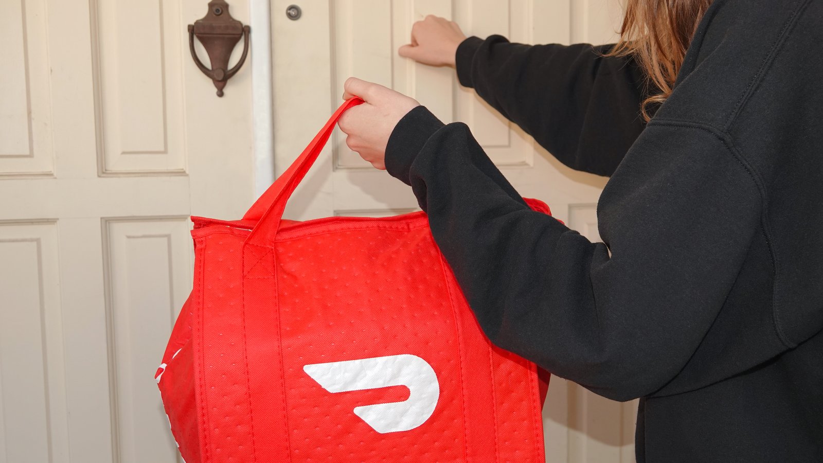Doordash lance un avertissement aux clients qui ne laissent pas de pourboire