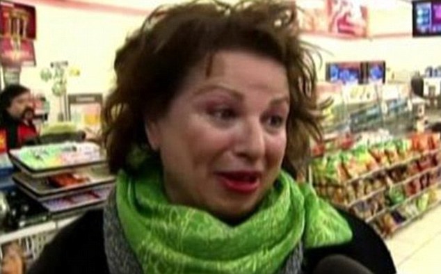 Une femme qui a gagné le gros lot à la loterie perd tout son gain en tentant de le cacher à son ex-mari.
