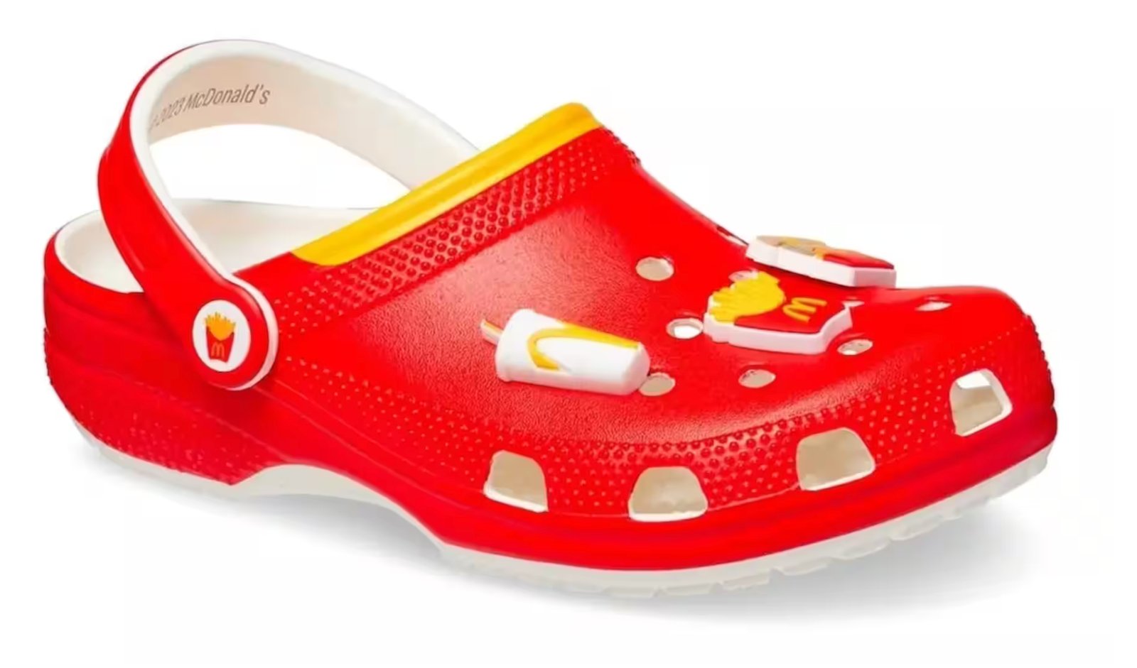 McDonald's s'allie avec Crocs pour lancer des « gougounes » à son image