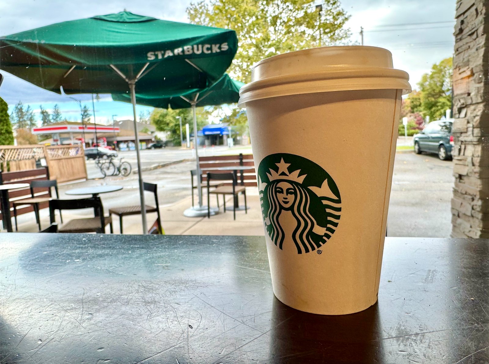 Nous avons goûté la dernière boisson d’automne de Starbucks et voici ce qu'on en pense